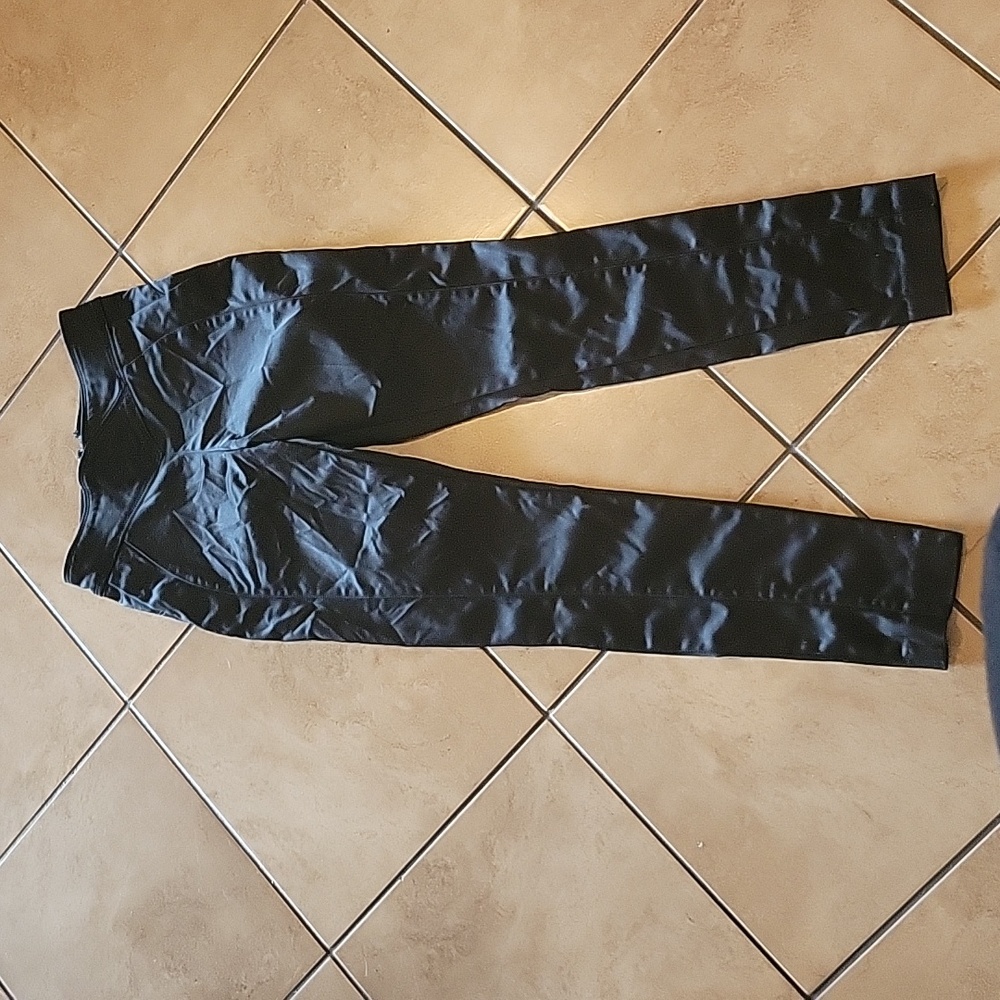 Bebe Womans Black Satin Stretch Legging Pants Sz 0